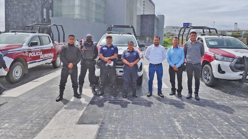 El municipio de Atzitzihuacán recibe por parte del gobierno del estado 2 patrullas