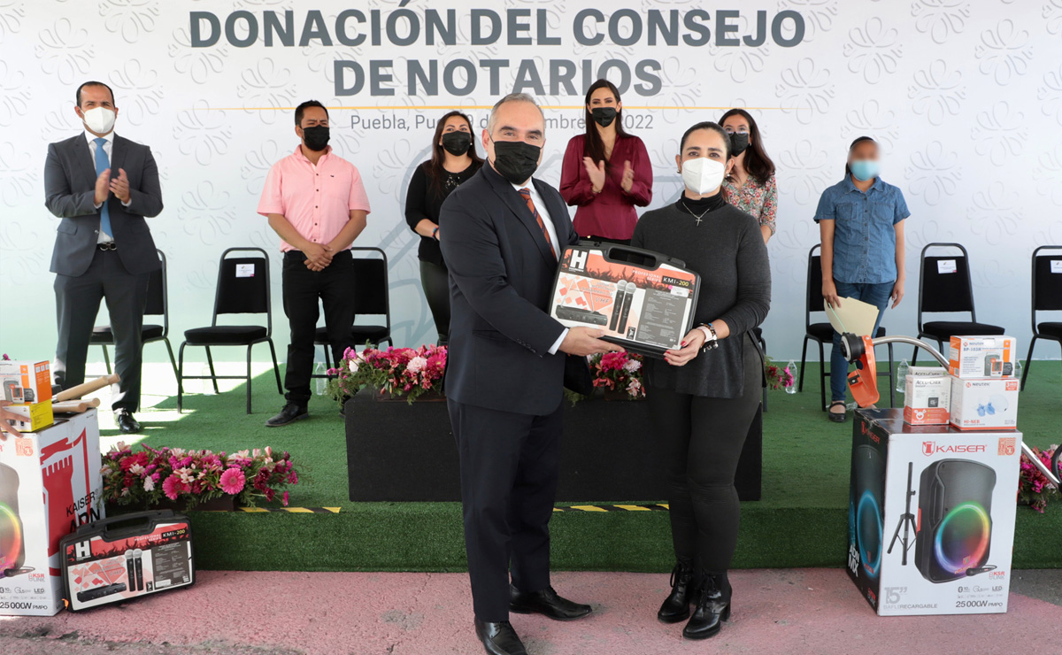 Recibe SEDIF donación del Consejo de Notarios de Puebla para menores de Casas de Asistencia