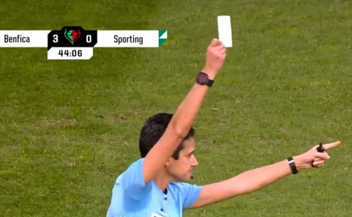 Por primera vez mostraron la tarjeta blanca en un partido de fútbol