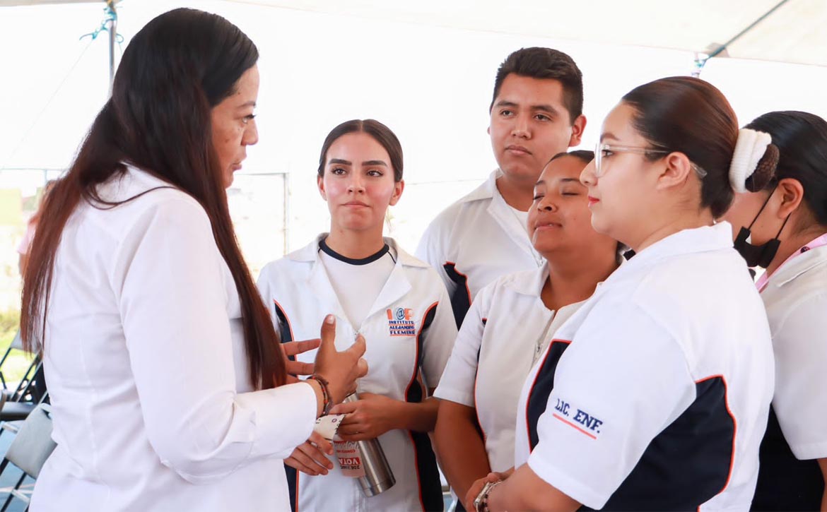 Jóvenes de Atlixco respaldan a Ariadna Ayala