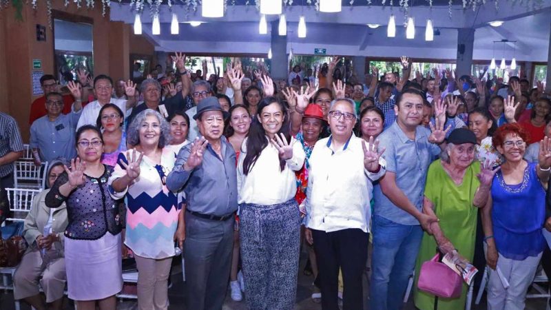 “Estamos con Ariadna Ayala” maestros de Atlixco apoyan a la candidata de morena