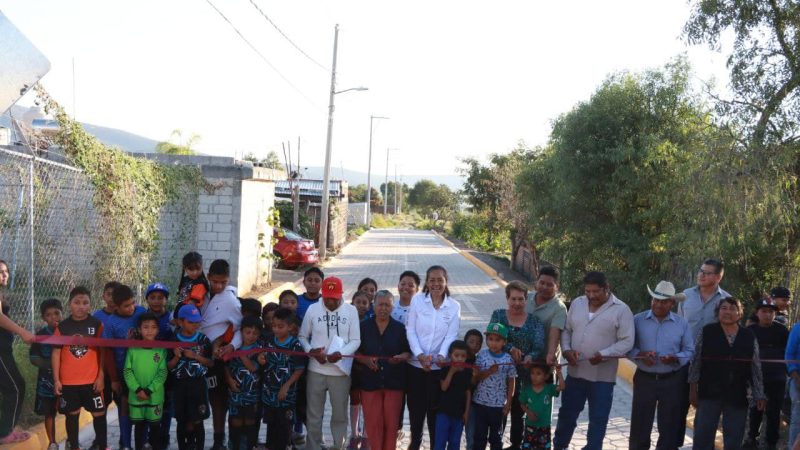 ARIADNA AYALA INAUGURA PAVIMENTACIÓN DE CALLES PARA APOYAR A PRODUCTORES DE ATLIXCO