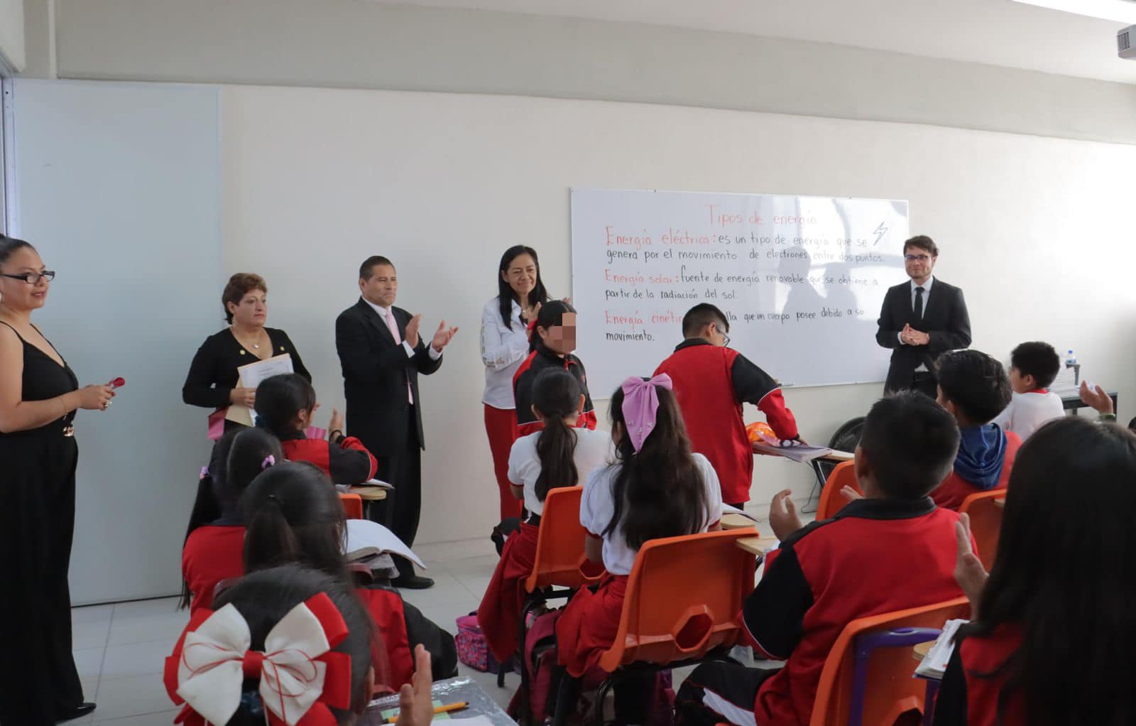 Ariadna Ayala impulsa educación de la niñez atlixquense; inaugura dos aulas equipadas