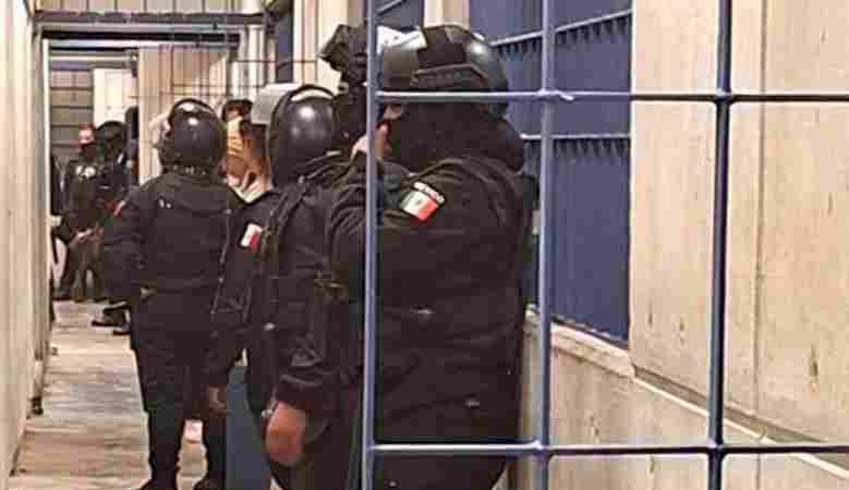 Implementan fuerzas de seguridad operativo en penal femenil de Ciudad Serdán